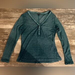 Rock & Republic Green Button-Detail Long Sleeve Henley Top